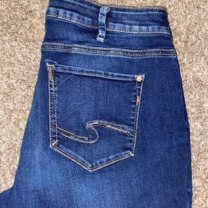 Silver Jeans- Skinny Capri- Dark